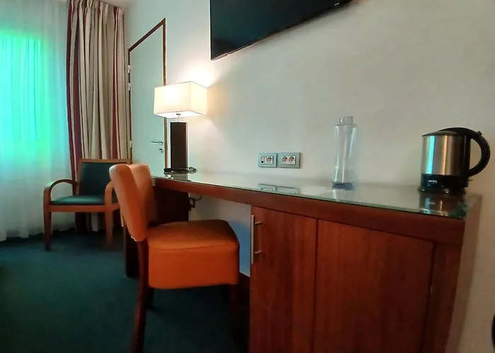 Holiday Inn Bordeaux Sud - Pessac, an IHG Hotel